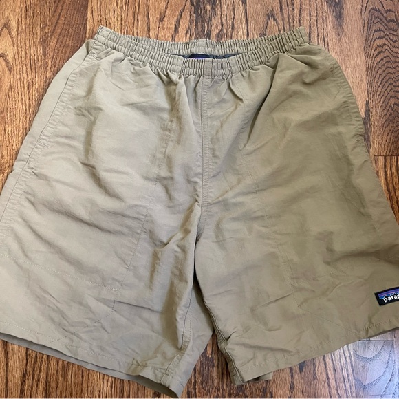 Patagonia Men’s Baggies Longs 7” Shorts Khaki Tan - Picture 1 of 3
